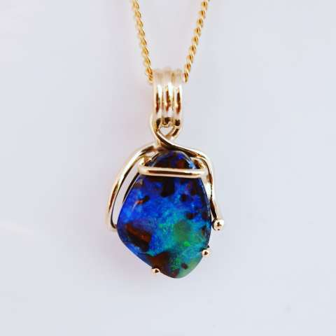 opal-pendant-rocksnrings
